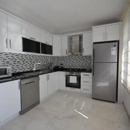 Villa The Ultimate In An Ideal Location, 1049 *
