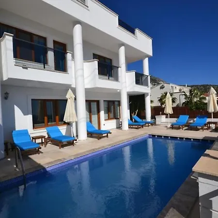 The Ultimate In An Ideal Location, 1049 * Kalkan