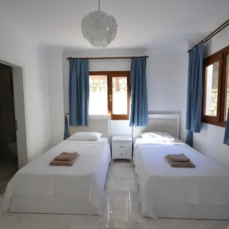 The Ultimate In An Ideal Location, 1049 * Kalkan