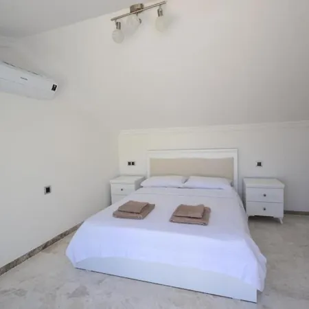 The Ultimate In An Ideal Location, 1049 * Kalkan