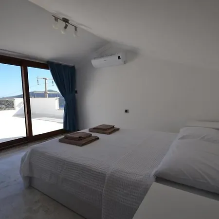 The Ultimate In An Ideal Location, 1049 Villa Kalkan
